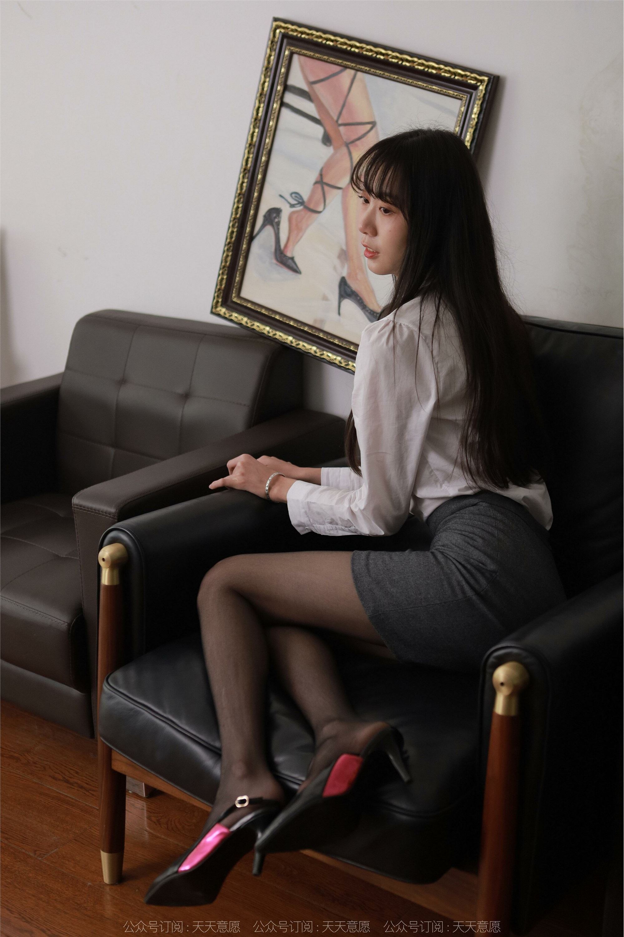 IESS异思趣向 2022.03.18 丝享家1032：团团《黑丝职业装》